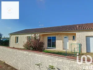 Detached house at Coulon (79510)