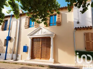 Building at Saint-Julien-Beychevelle (33250)