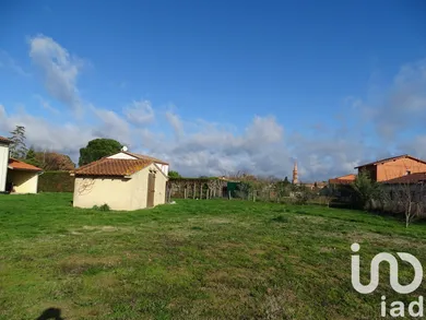 Building plot at Launac (31330)