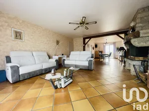 Maison traditionnelle à OREE D'ANJOU FRANCE (49270)