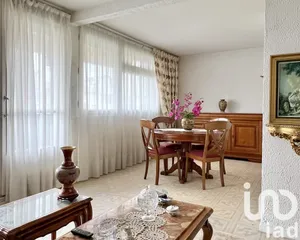 Apartment in Avon (77210)