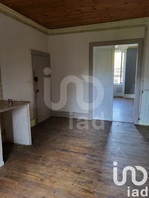 Apartment at Saint-Éloy-les-Mines (63700)