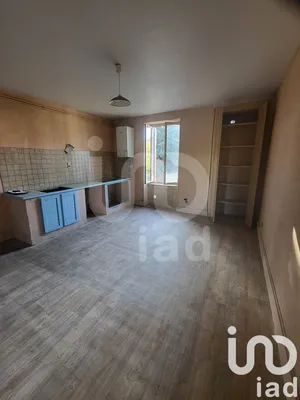 Apartment at Saint-Éloy-les-Mines (63700)