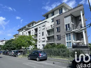 Apartment in Villeneuve-le-Roi (94290)