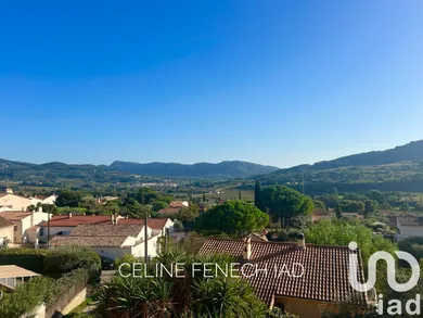 Building at La Cadière-d'Azur (83740)
