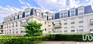 Apartment at Villecresnes (94440)