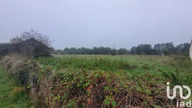 Terrain à bâtir à Charenton-du-Cher (18210)