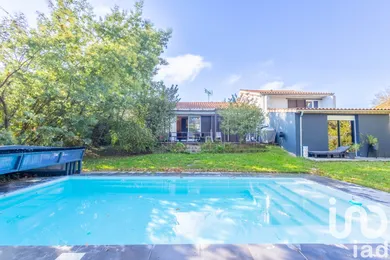 House at Pessac (33600)