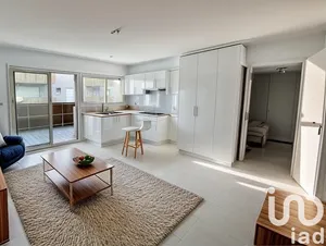 Apartment at Bordeaux (33300)