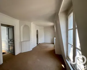Apartment at Neuilly-sur-Seine (92200)