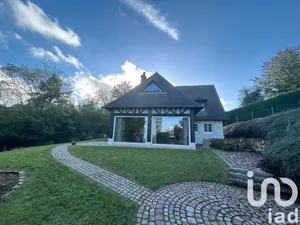 Architectural house at Le Landin (27350)
