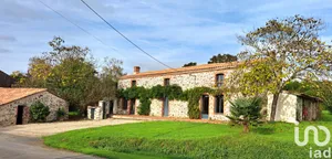 Longere at La Ferrière (85280)