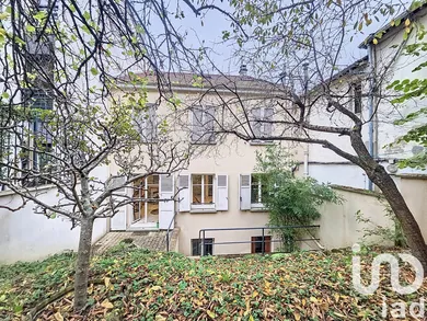 House at Saint-Cloud (92210)