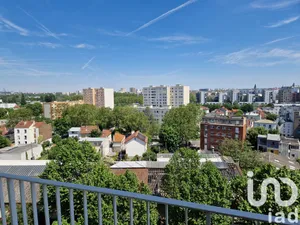 Apartment at L'Île-Saint-Denis (93450)