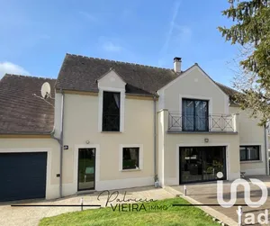 House at Saint-Augustin (77515)