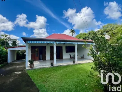 Traditional house at Lamentin (97129)