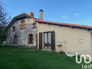 Maison de campagne à Adriers (86430)