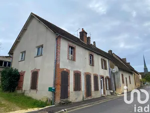 Maison de village à Villeneuve-les-Genêts (89350)