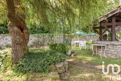 Immeuble à Montfaucon-en-Velay (43290)