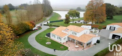 Traditional house at Chantonnay (85110)