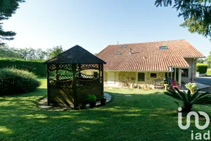 Traditional house at Saint-Lon-les-Mines (40300)