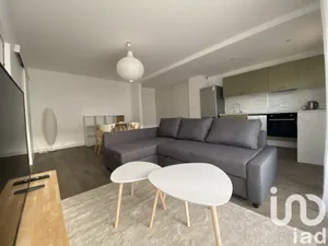 Apartment in Pessac (33600)