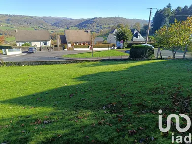 Terrain à bâtir à Saint-Cernin (15310)