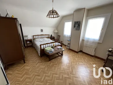 Traditional house at Remy (60190) — 10/10