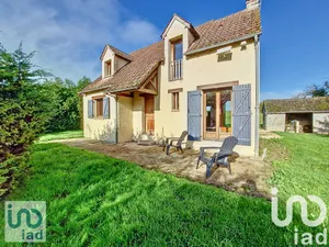 Detached at Saint-Maurice-Thizouaille (89110)