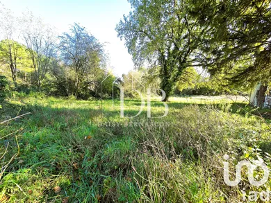 Terrain à bâtir à Martillac (33650)