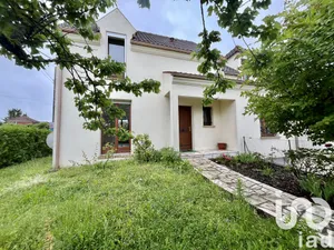 Maison traditionnelle à Sainte-Geneviève-des-Bois (91700)