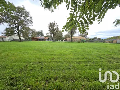 Building plot in Roaillan (33210)