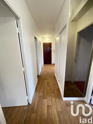 Appartement à Saint-Clément (89100)