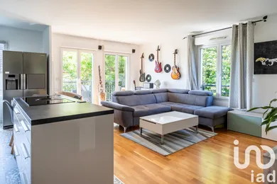 Appartement à Le Plessis-Trévise (94420) — 9/16
