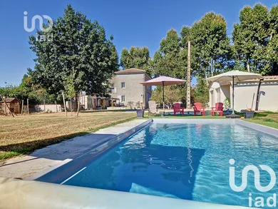 Village house at Lamagistère (82360)