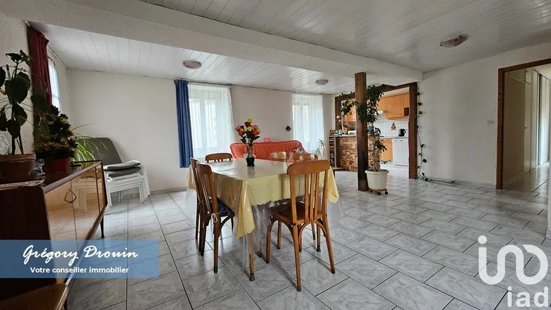 Maison 5 pièces 164 m² · à Bromeilles · 164 m² · 114 000 €