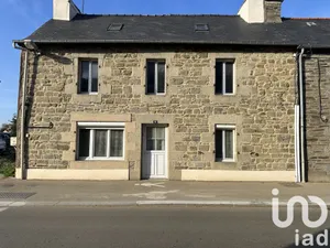 Maison traditionnelle à Maël-Carhaix (22340)