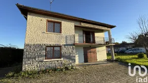 House at Puy-Guillaume (63290)
