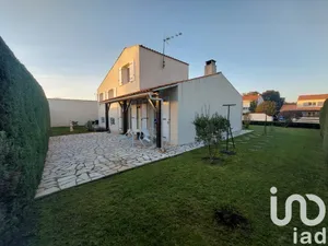 Maison à Saint-Xandre (17138)