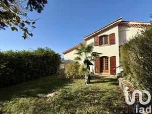 Architectural house at Saint-Germain-Laprade (43700)