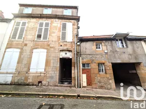 Building at Langres (52200)