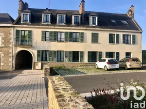 Building at Lassay-les-Châteaux (53110)