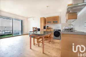 Apartment at Vaulx-en-Velin (69120)