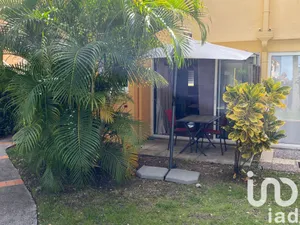 Apartment in Sainte-Anne (97227)