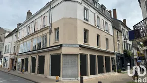 Building at Cosne-Cours-sur-Loire (58200)