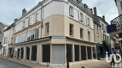 Building at Cosne-Cours-sur-Loire (58200)