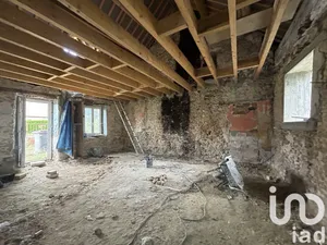 Longere in Villeneuve-les-Bordes (77154)