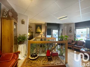 Building at Paris (75016)