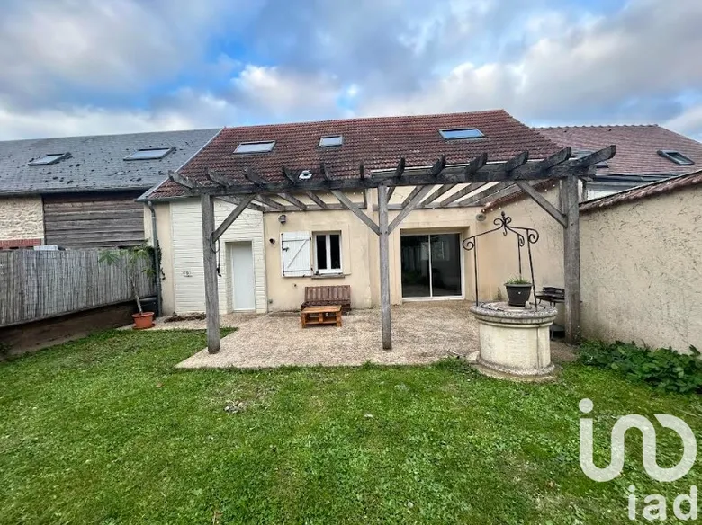 Maison 5 pièces 98 m² · à Corancez · 98 m² · 225 000 €