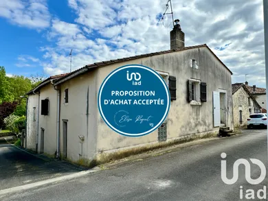 House at Aigre (16140)